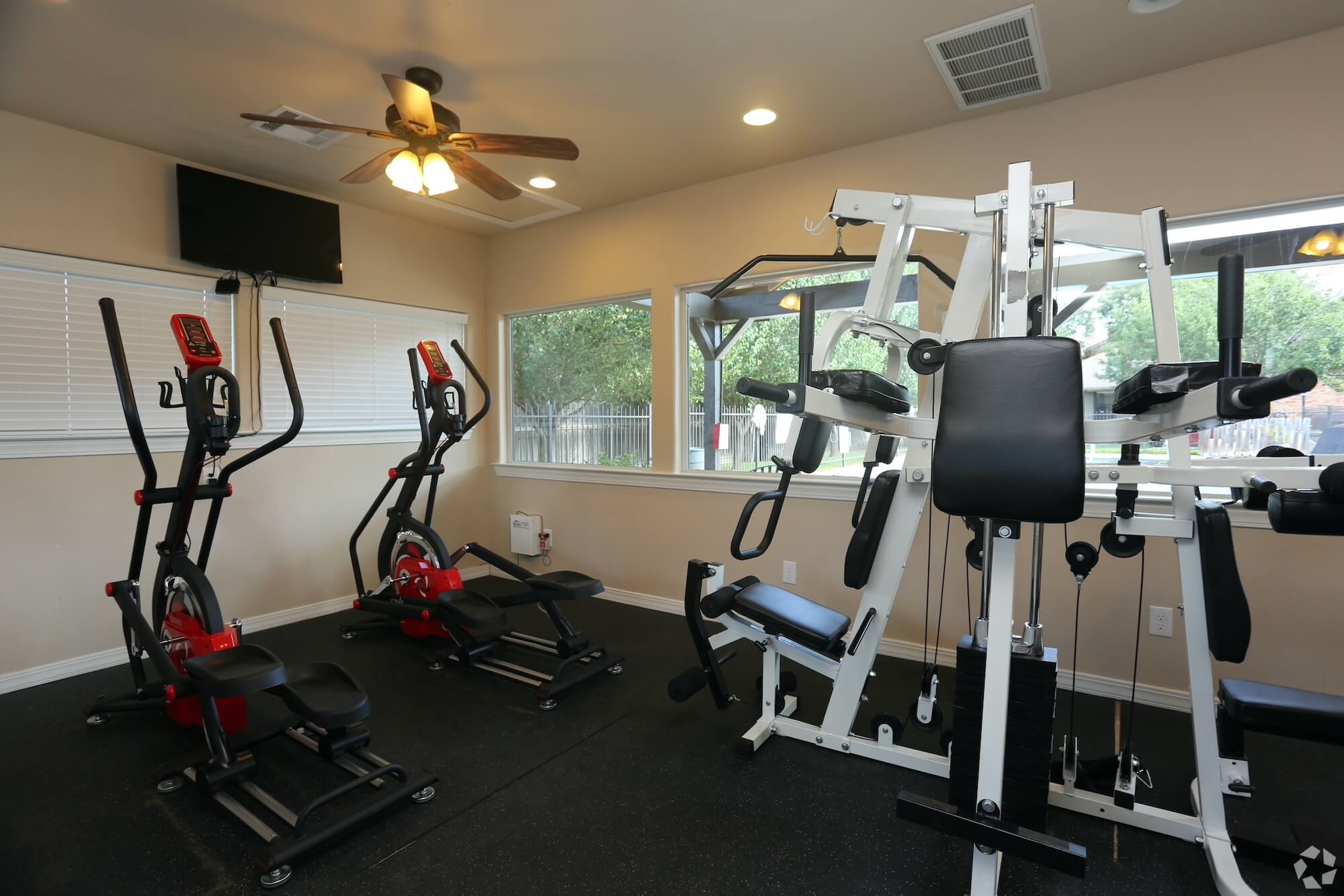 Arbors of Boerne Apartments gym.