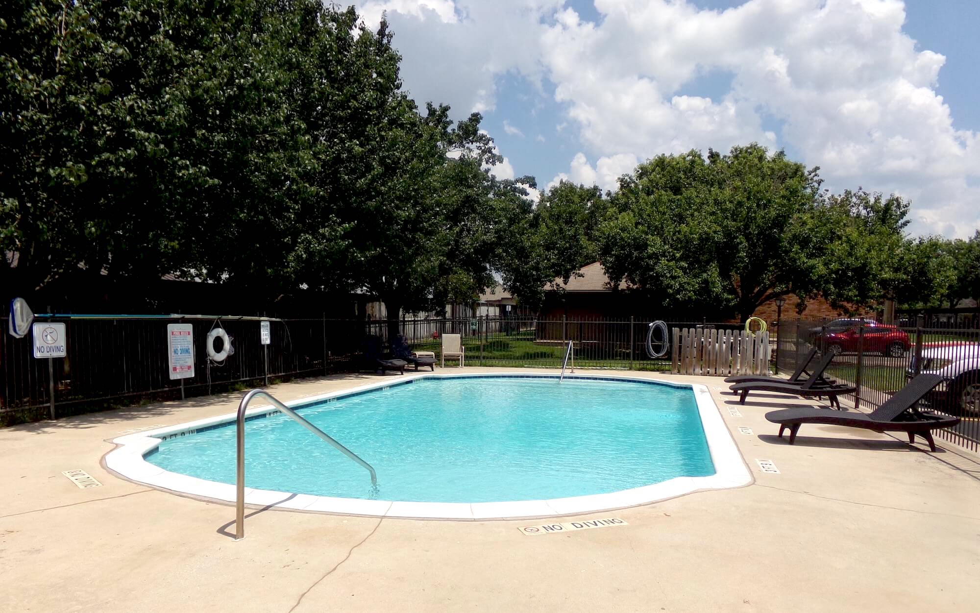 Arbors at Boerne Apartments pool area.