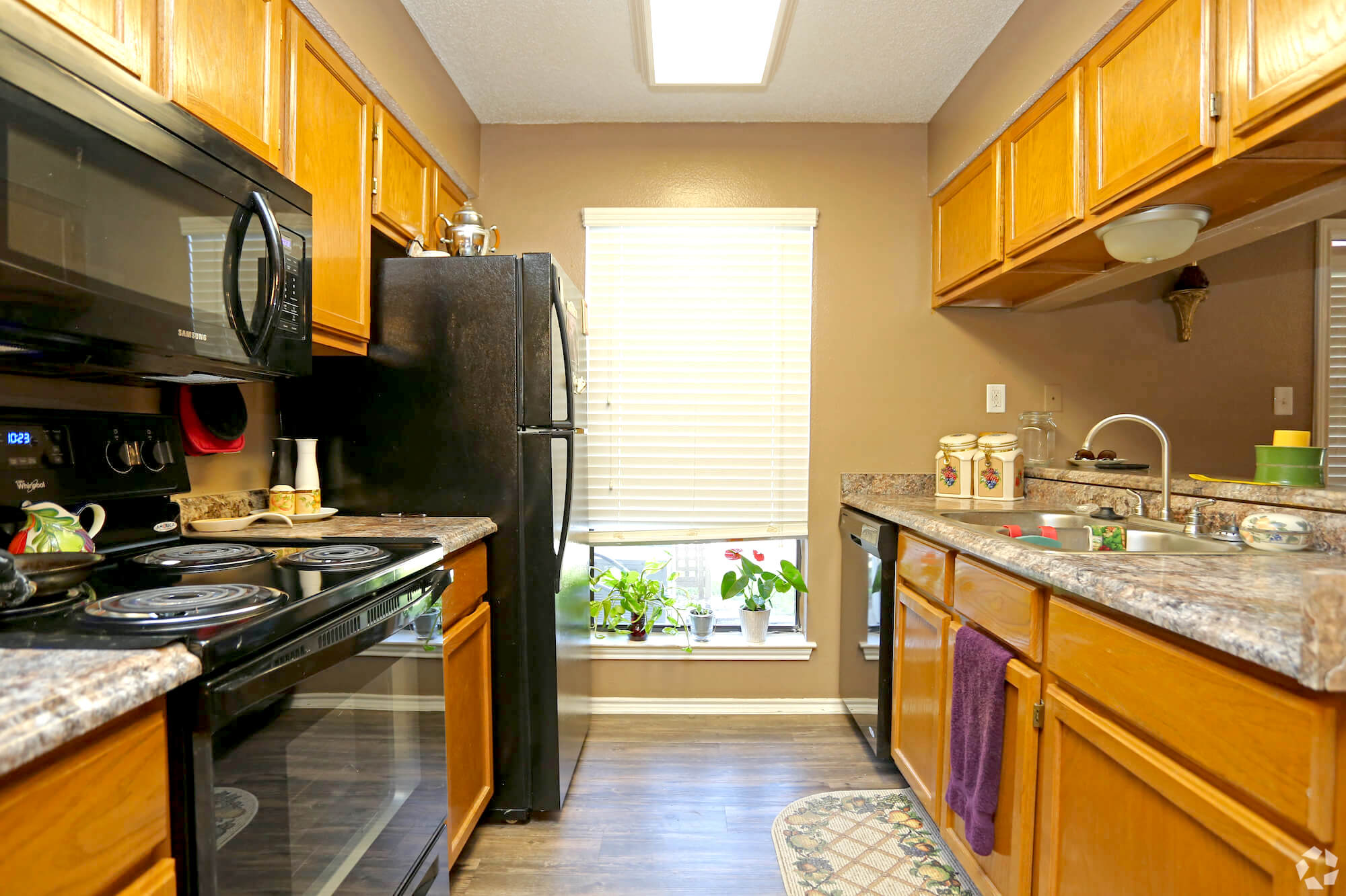 Arbors at Boerne Apartments in-unit kitchen.